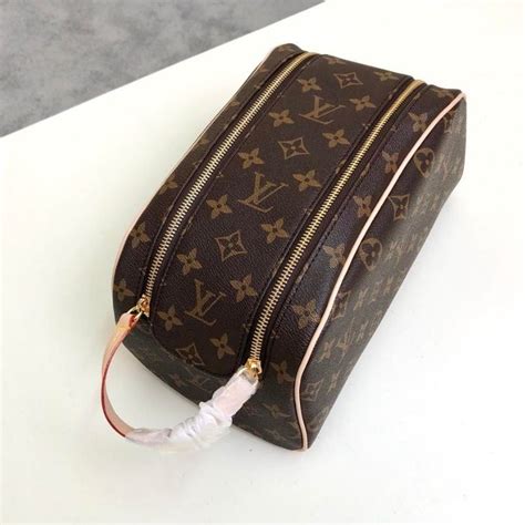 louis vuitton necessaire damen|louis vuitton official website uk.